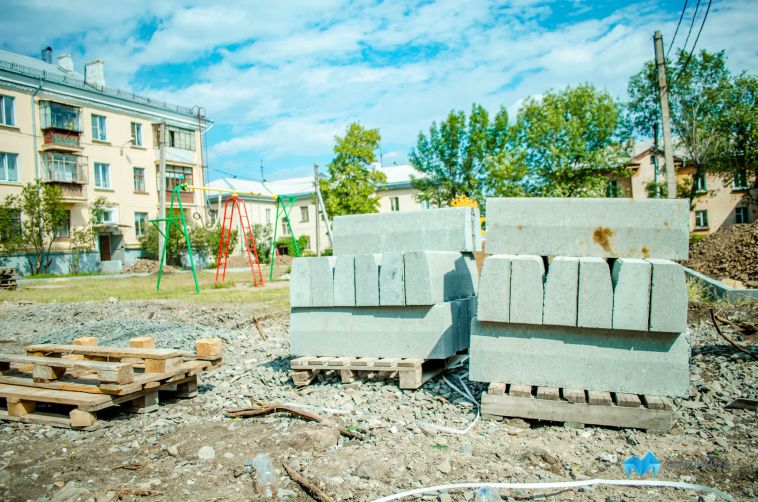 В Челябинске рабочего насмерть задавили плиты