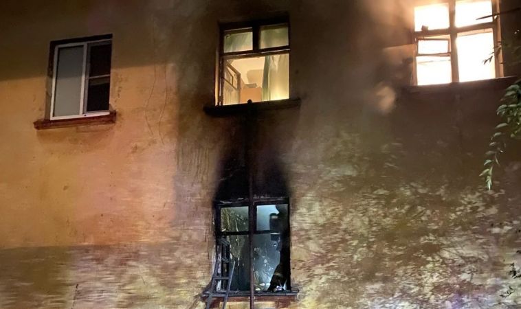 В Магнитогорске в жилом доме произошёл пожар