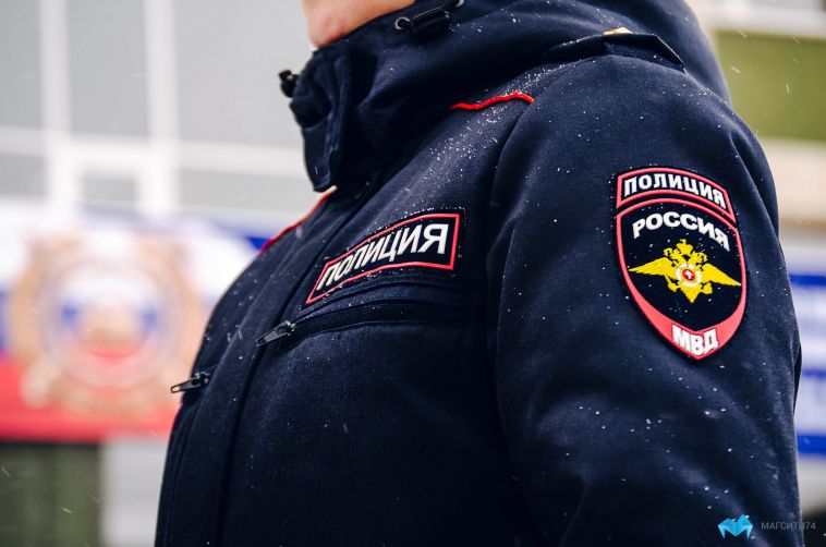 В Магнитогорске сотрудники ДПС помогли женщинам, попавшим в трудную ситуацию на дороге