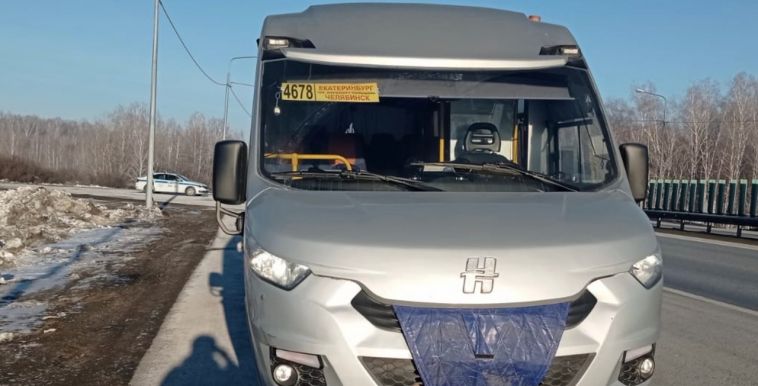 На южноуральской трассе остановили пьяного водителя пассажирского автобуса