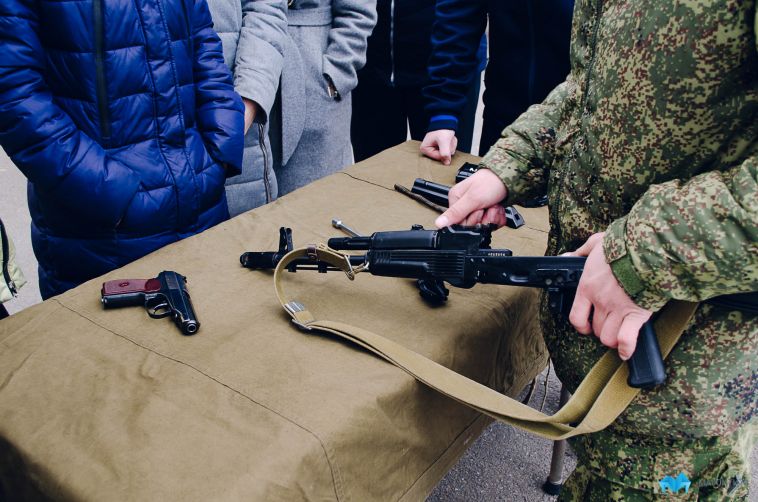 В России предлагают сделать начальную военную подготовку отдельным предметом в школах