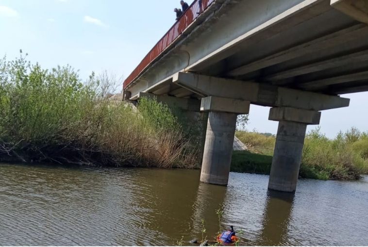 На Южном Урале молодой человек погиб после прыжка в воду с моста