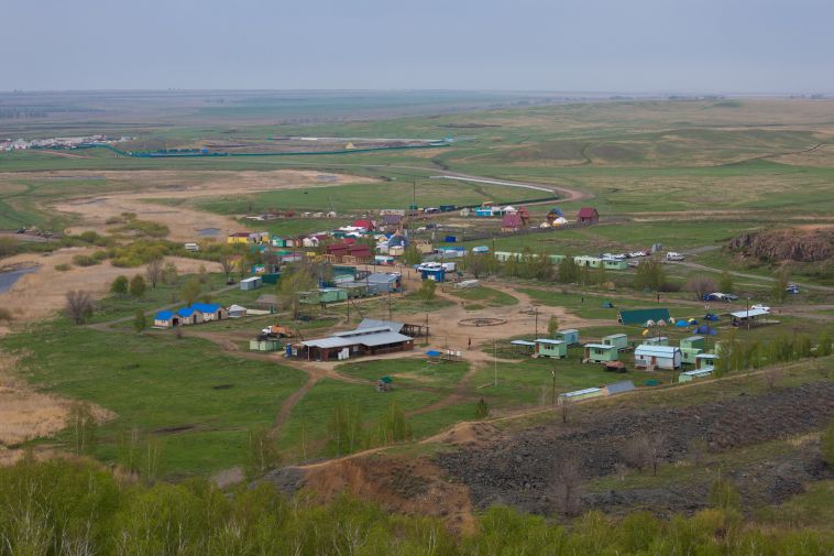 На Аркаиме реконструируют лагерь
