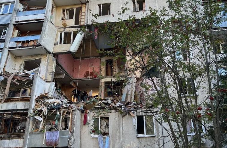 В подмосковной Балашихе в результате взрыва газа обрушились три этажа жилого дома