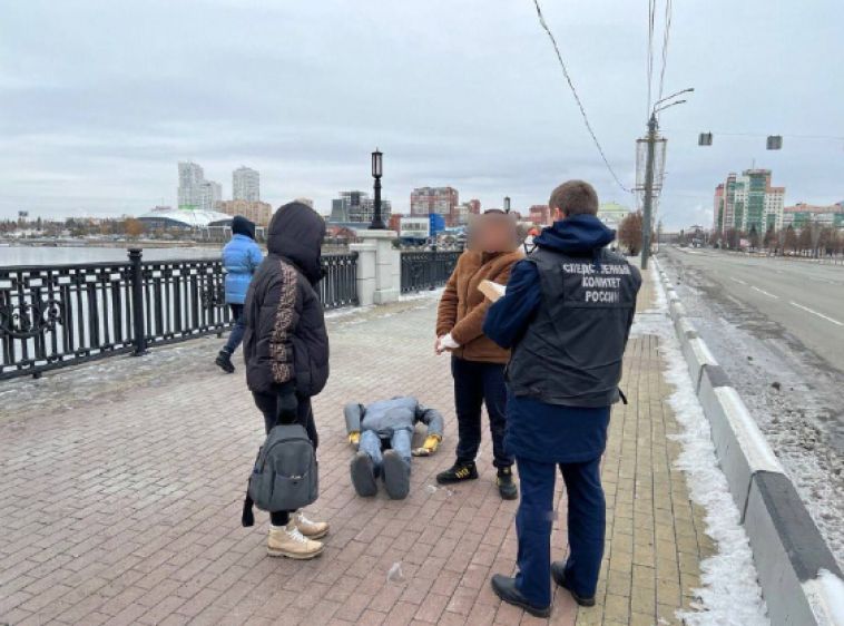 В Челябинске осудят парня, который зарезал незнакомца на улице