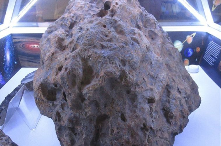 В Челябинске отмечают годовщину падения метеорита