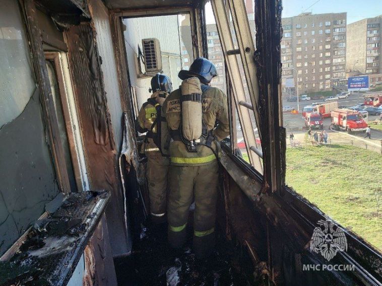В Магнитогорске из-за пожара эвакуировались жители многоэтажки