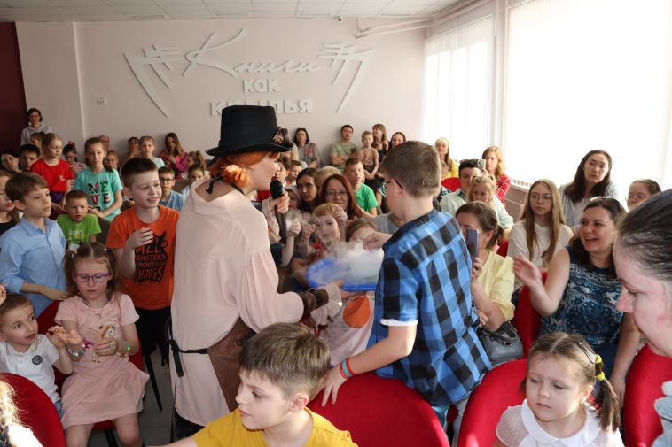В Магнитогорске прошли «Библиосумерки» для детей и их родителей