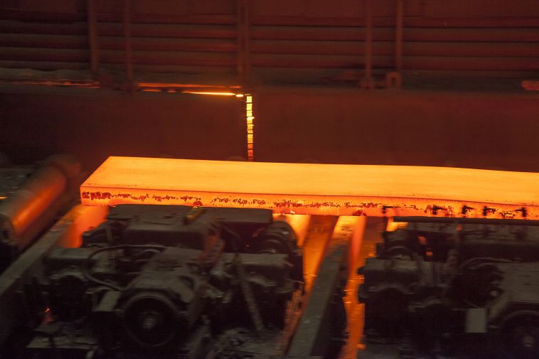 На стане 2000 Магнитогорского металлургического комбината произвели 150-миллионную тонну проката