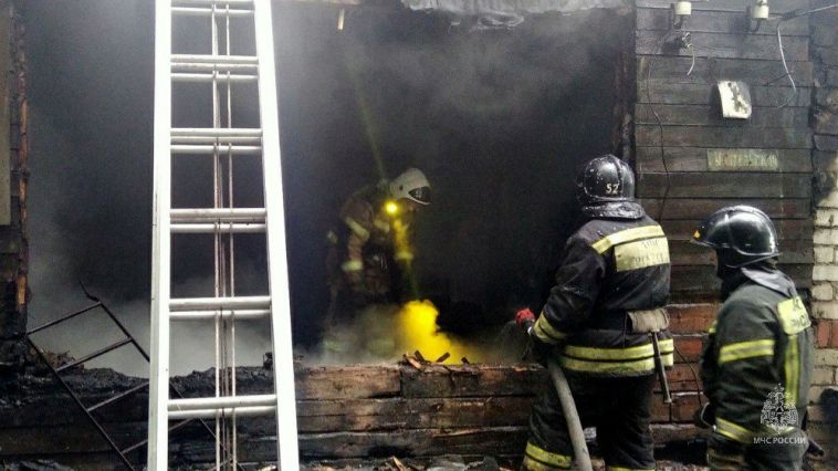 Ночной пожар унес жизни двух южноуральцев