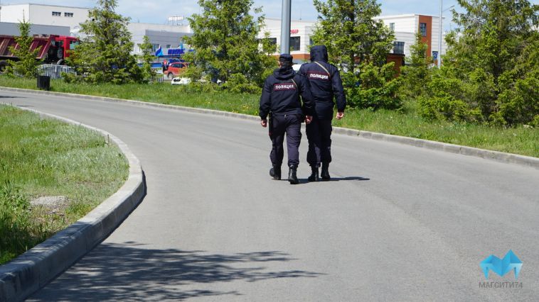 В Магнитогорске сотрудники ППС задержали мужчину с наркотиками