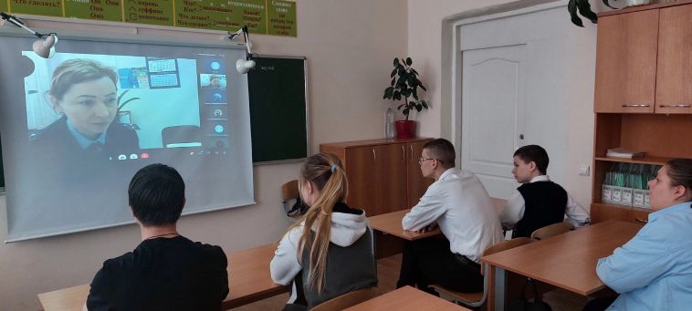Магнитогорские школьники приняли участие в онлайн-уроке #Мотовелосим в режиме видеоконференции