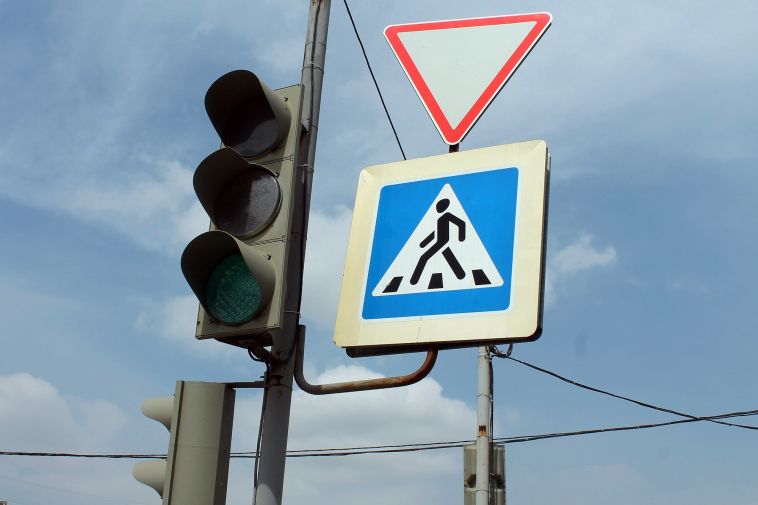На перекрёстке улиц 50-летия Магнитки и Западного шоссе обновлена схема организации дорожного движения