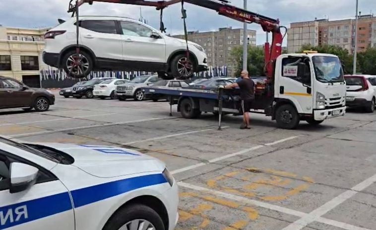 В Магнитогорске продолжаются рейдовые мероприятия с эвакуацией транспортных средств