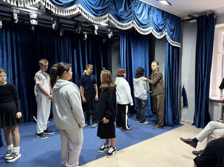 В Магнитогорске стартовал проект «Социальный театр для НЕтрудных детей»