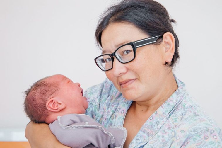 В Магнитогорске зарегистрировано рождение настоящего богатыря, вес которого приближается к 5 килограммам