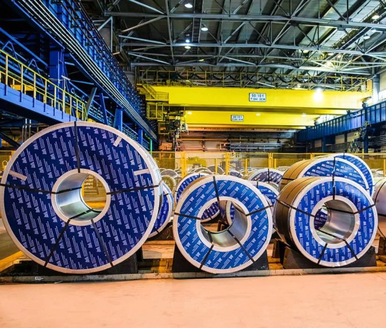 ММК вновь в числе лучших работодателей России по версии РБК и Forbes