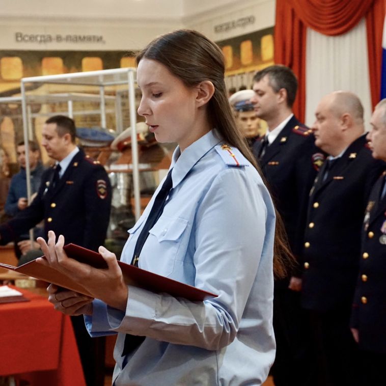 В День Конституции Российской Федерации сотрудники Магнитогорского гарнизона полиции приведены к Присяге сотрудника органов внутренних дел РФ