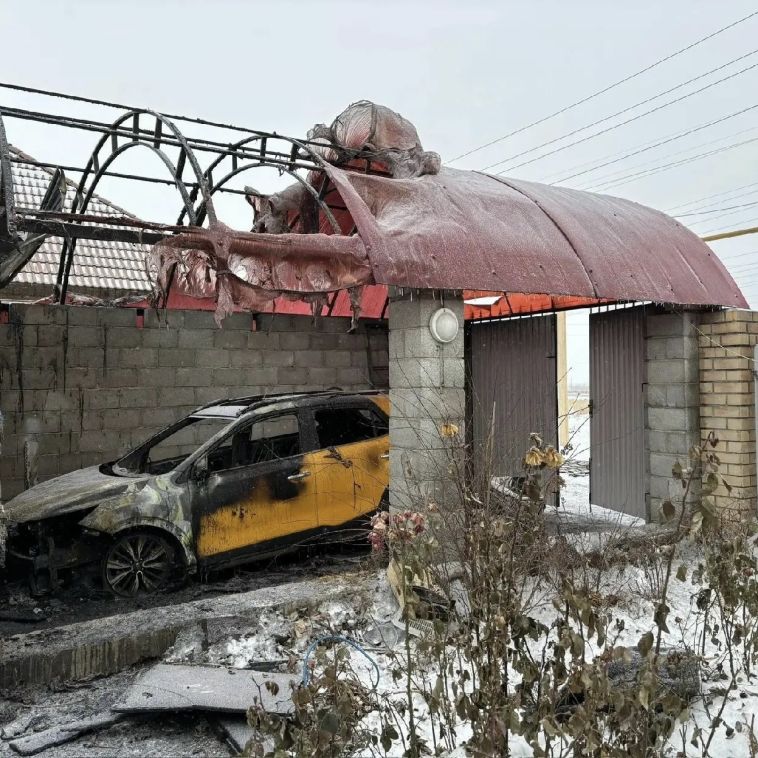 В Кизильском гирлянда во дворе обернулась огненным ущербом