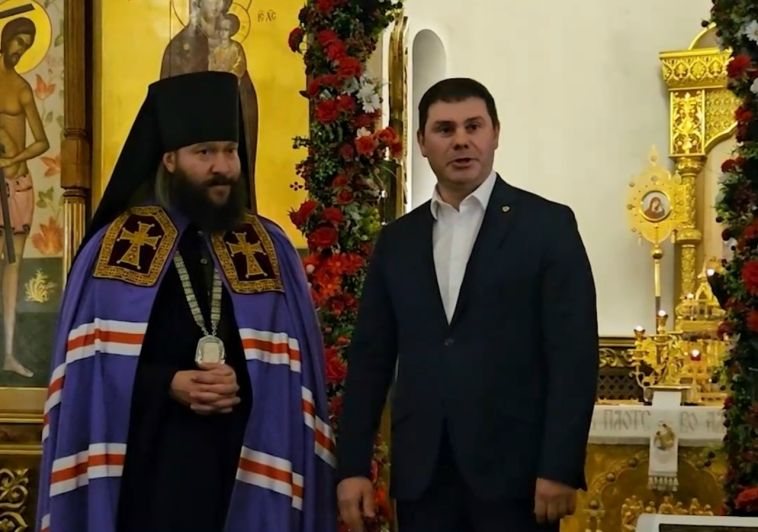 В Кафедральном соборе Вознесения Христова благодарственными письмами наградили всех, кто принял активное участие в проведении «Петровских образовательных чтений»