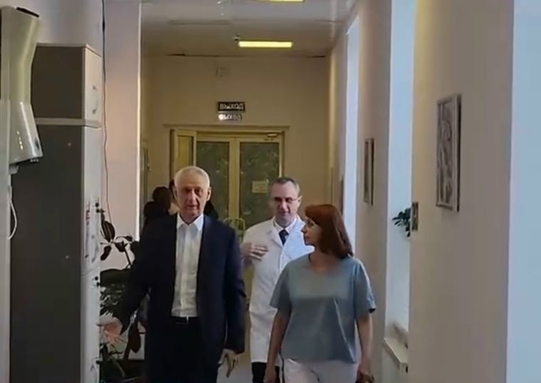 Глава города Сергей Бердников прошёл диспансеризацию