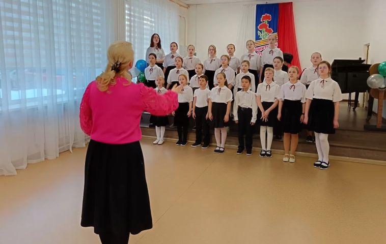 В Детской школе искусств «Дом музыки» прошёл традиционный праздничный концерт, посвящённый Дню защитника Отечества