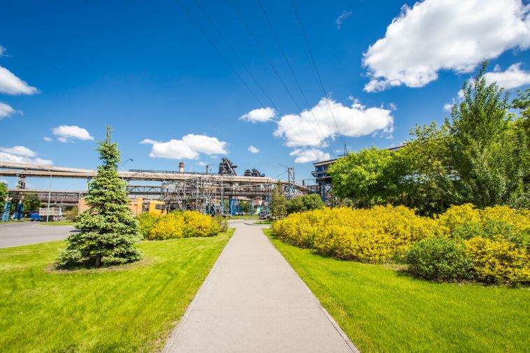 ММК в 2025 году снизил валовые выбросы загрязняющих веществ на 7,6%