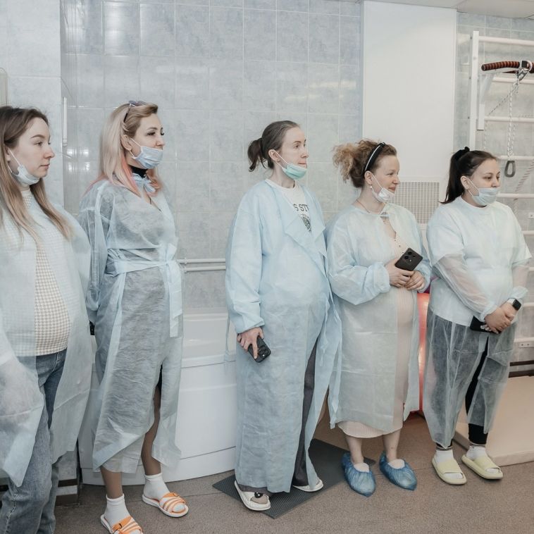 В акушерском стационаре ЦОМиД Магнитогорска открыли «мягкий» родильный зал для семейных родов