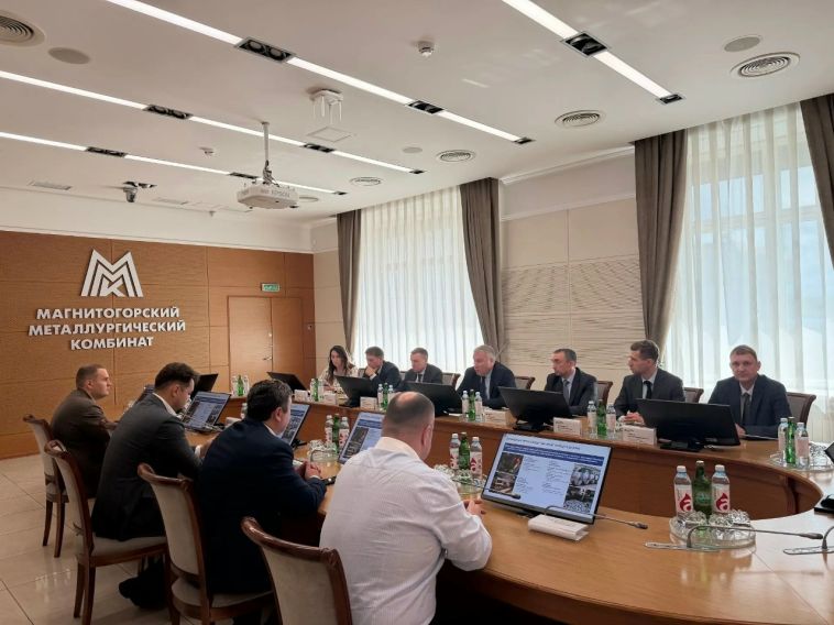 Руководители ММК встретились с резидентами Клуба молодых промышленников