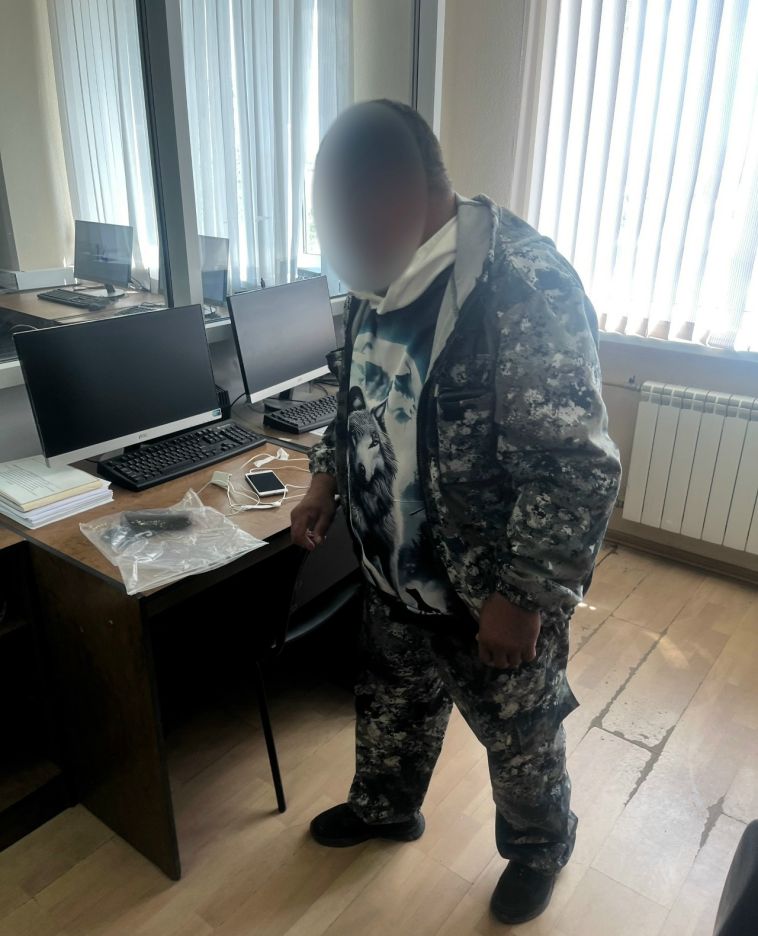 Сотрудники регистрационно-экзаменационного отделения Госавтоинспекции УМВД пресекли попытку использования электронного устройства при сдаче теоретического экзамена на права управления транспортным средством