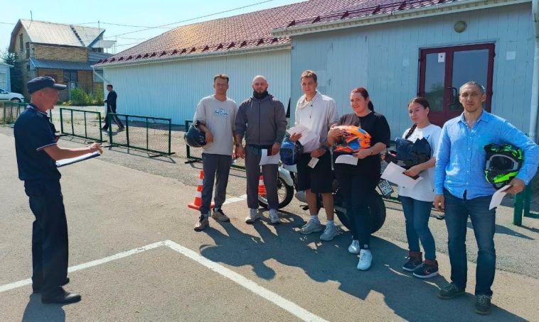 Сотрудники РЭО Госавтоинспекции призвали будущих мотоциклистов к соблюдению безопасности