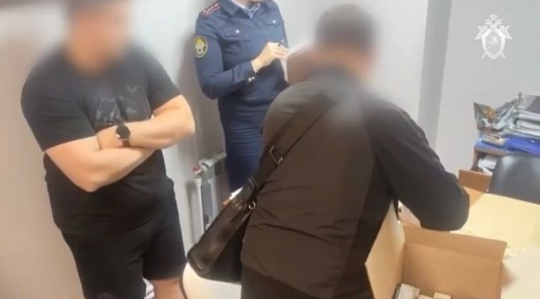 В Красноармейском округе на основании вердикта коллегии присяжных заседателей оглашён приговор местному жителю за убийство двоюродного брата