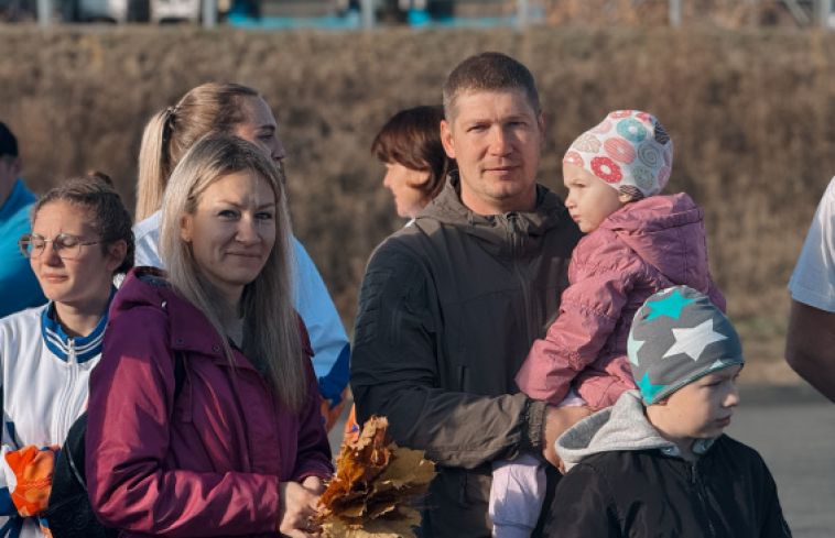 В Магнитогорске состоялся забег, посвящённый Дню отца
