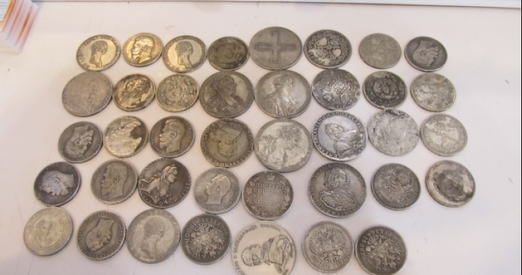 Мошенник продал поддельные монеты почти на 20 000 рублей