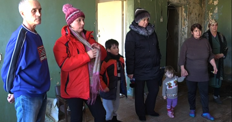 Около 30 семей хотят оставить без крыши над головой