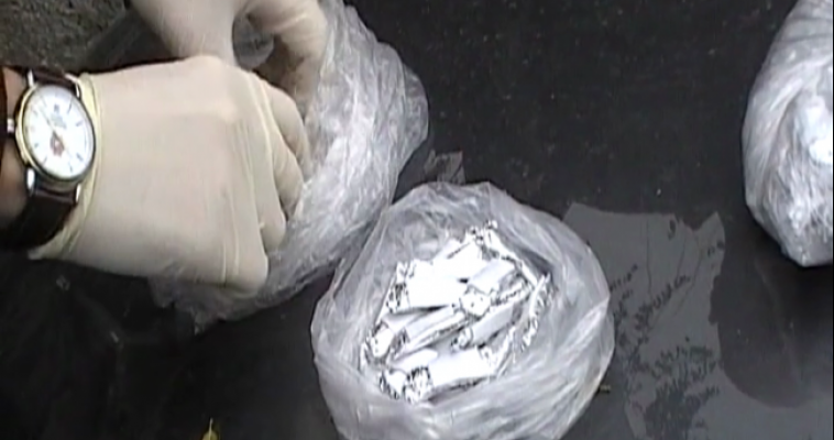 Транспортные полицейские задержали наркомана и вычислили наркодилера, продавшего ему синтетику