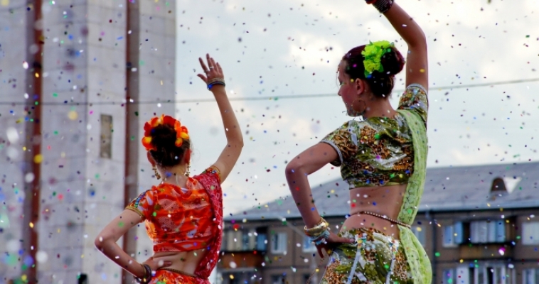 Ретро, джаз и уличные танцы – горожан приглашают на танцевальный марафон «Танцы у фонтана» 