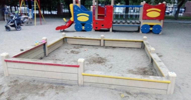 Песочница без песка. Детская Мекка в парке Металлургов  вызвала недовольство мам 