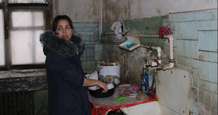 Более 90 семей в Магнитогорске живут в полуразрушенных домах, пока чиновники решают их судьбу