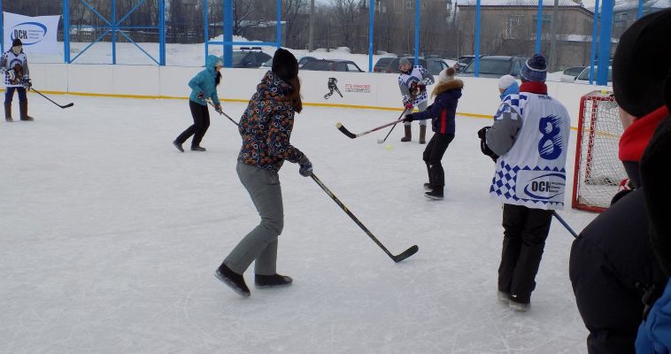 В Магнитогорске прошёл турнир по хоккею на валенках
