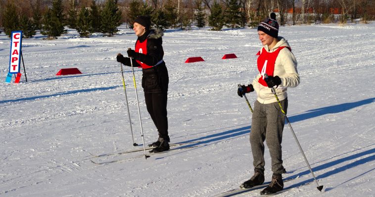 Школьники сдали норматив ГТО по бегу на лыжах