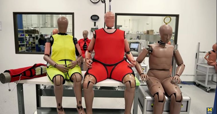 В США пришлось придумать толстых манекенов для краш-тестов