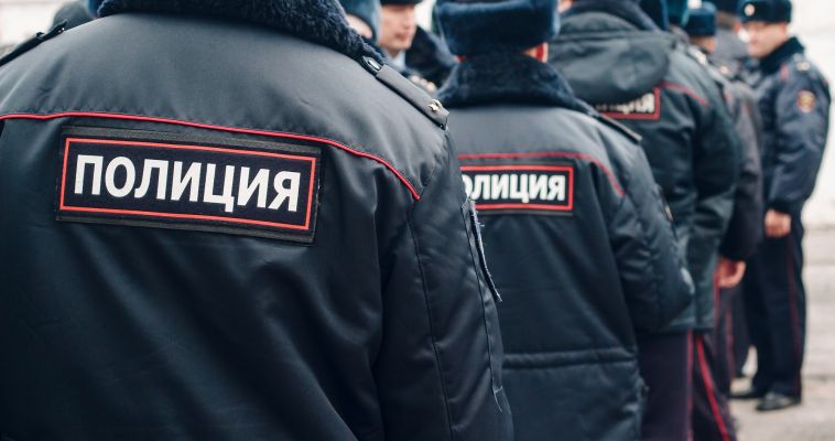 Челябинские полицейские устроили погоню за наркодилерами