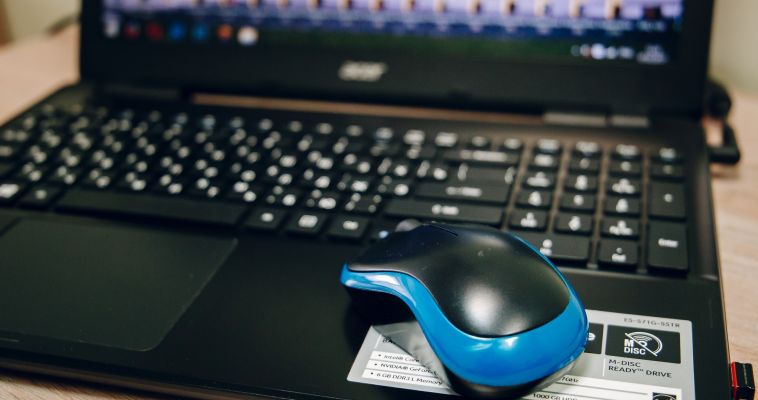 Южноуральцы могут получать услуги Росреестра, используя электронные сервисы