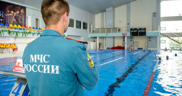 МЧС проверило пловцов