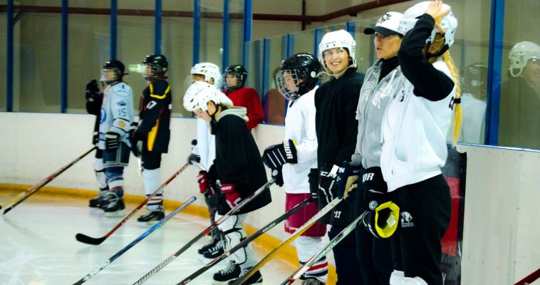 В Магнитогорске возрождают женский хоккей