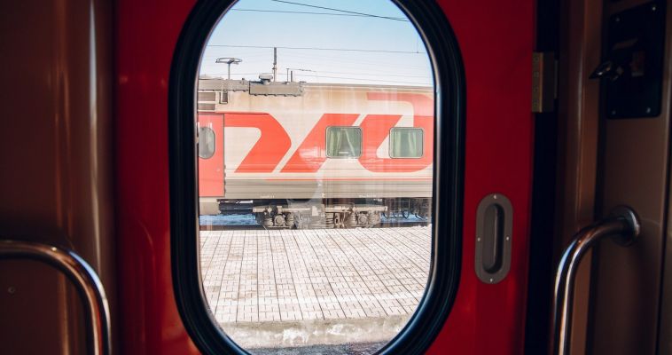 Поезда с пассажирами из Челябинской области застряли на Кубани
