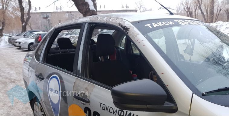 В Магнитогорске трое мужчин напали на таксиста 