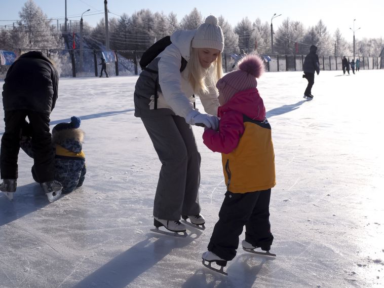 Зимний сезон открыт: в Магнитогорске можно покататься на коньках