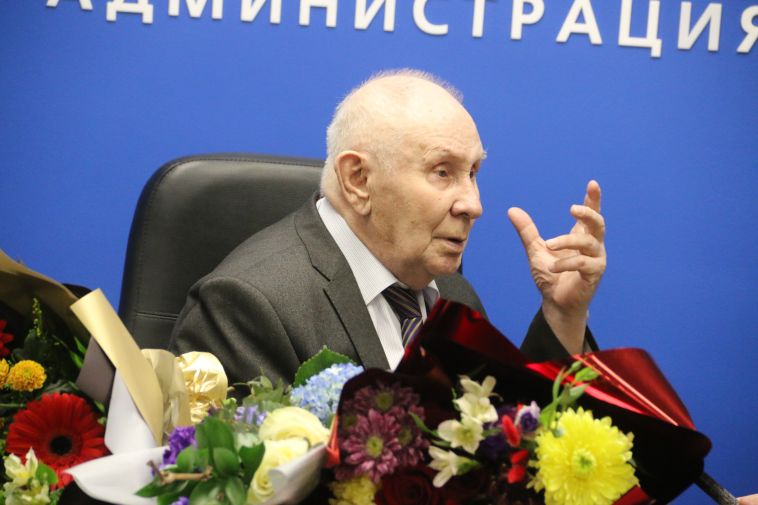 Самый молодой доктор наук на Южном Урале отпраздновал свое 80-летие